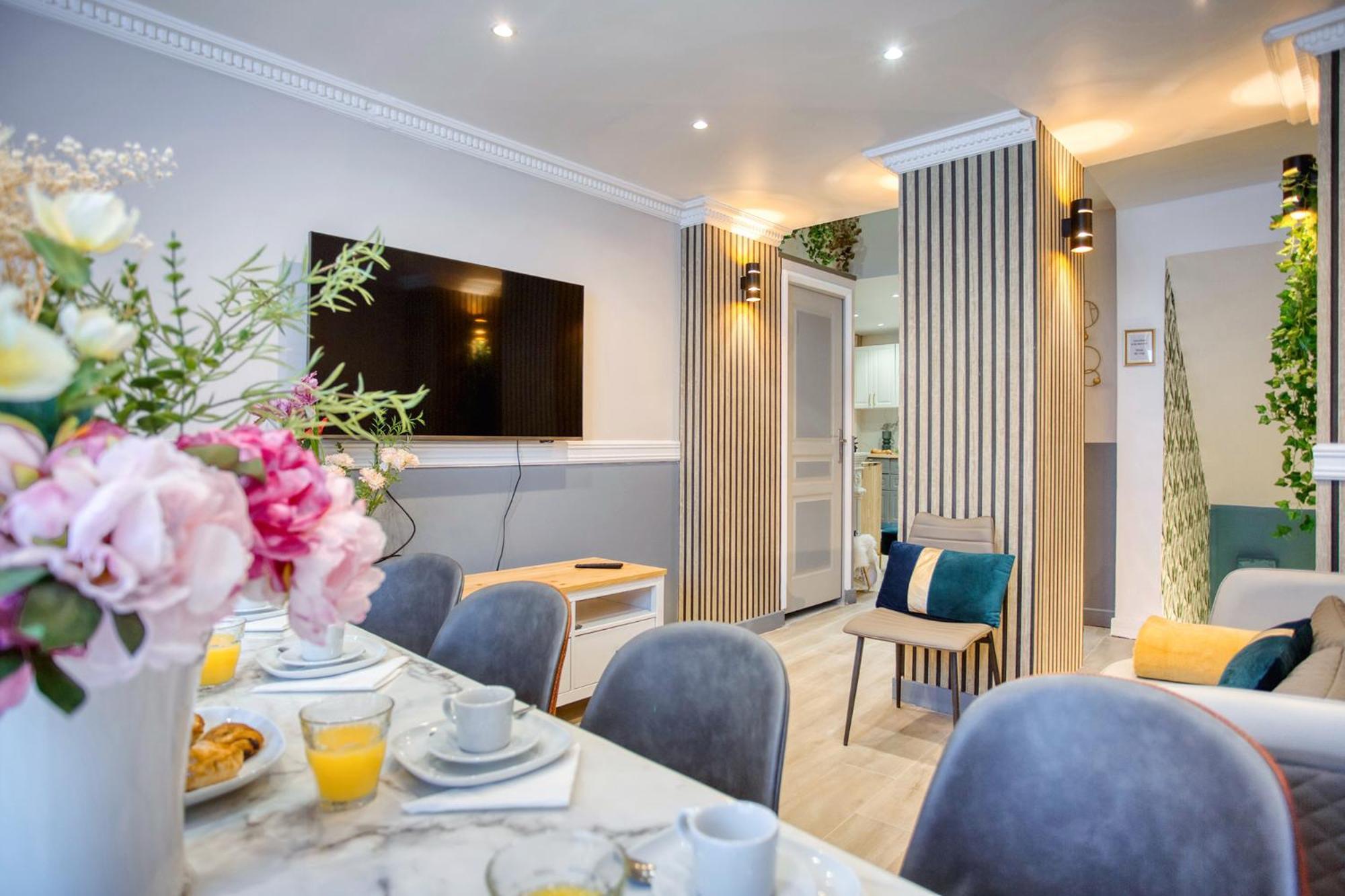Elegant Triplex In Paris - Ideal For 10 - Aircon Bagian luar foto