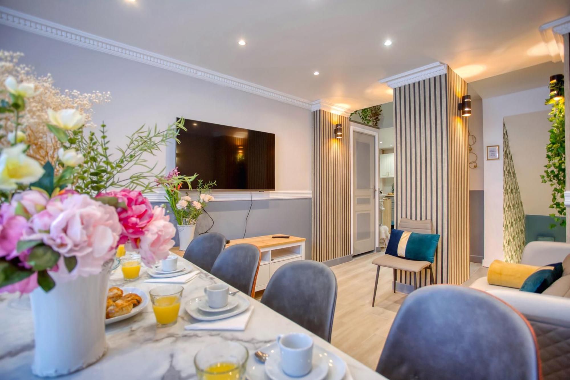 Elegant Triplex In Paris - Ideal For 10 - Aircon Bagian luar foto