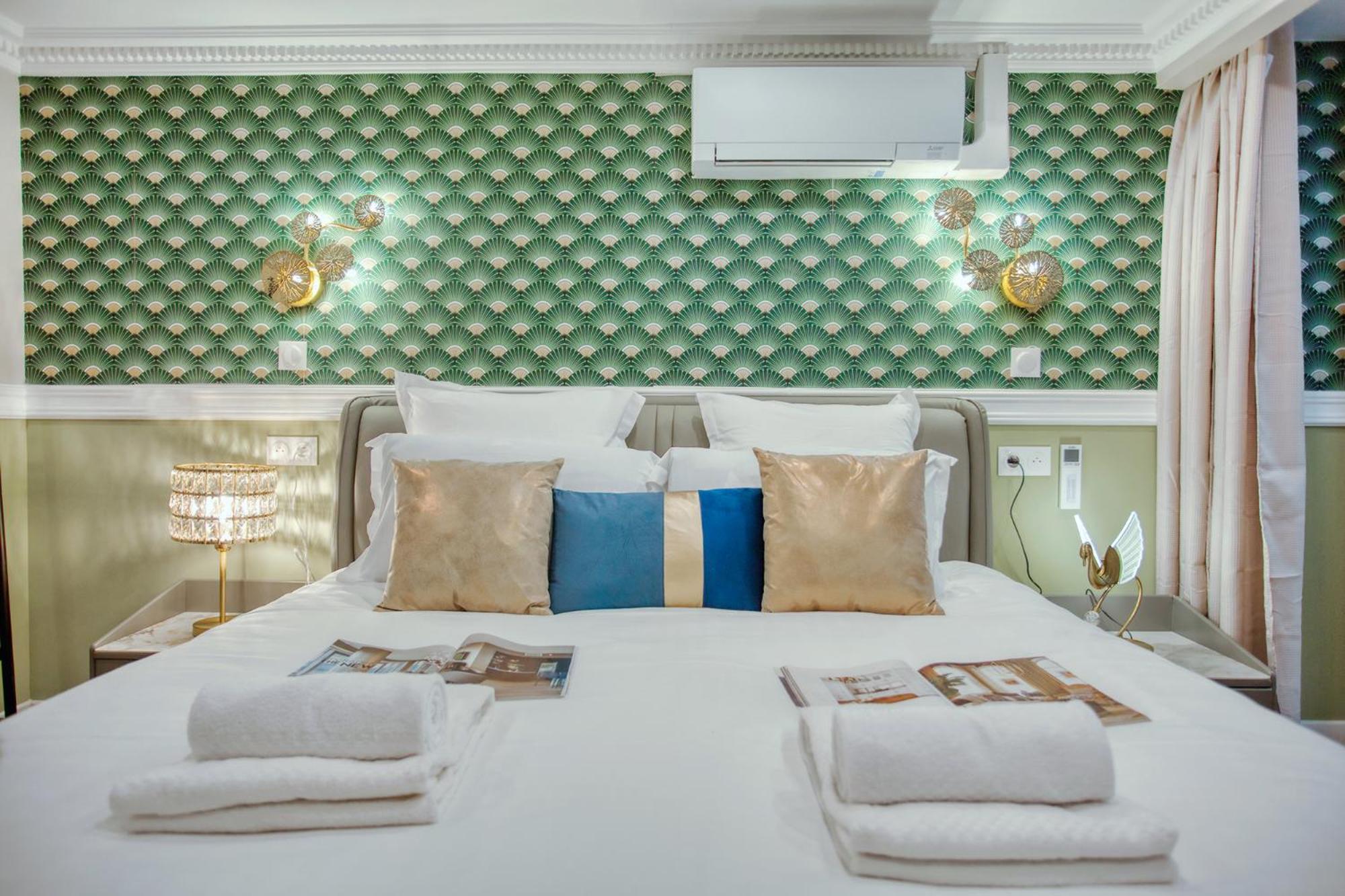 Elegant Triplex In Paris - Ideal For 10 - Aircon Bagian luar foto