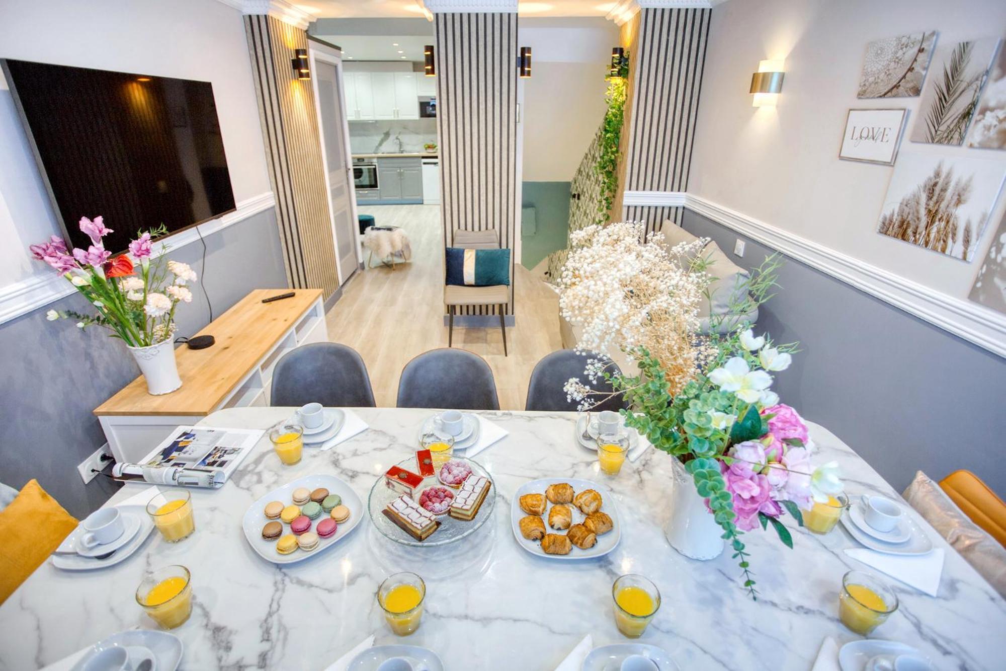 Elegant Triplex In Paris - Ideal For 10 - Aircon Bagian luar foto